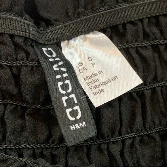 Smocked chiffon top in black size small NWOT - Picture 5 of 6